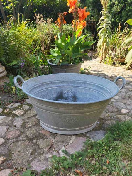 alte Zinkwanne, gut erhalten, Wanne Badewanne, Waschwanne, Pflanzgefäß
