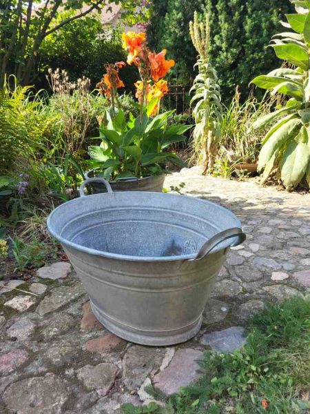alte Zinkwanne, gut erhalten, Wanne Badewanne, Waschwanne, Pflanzgefäß