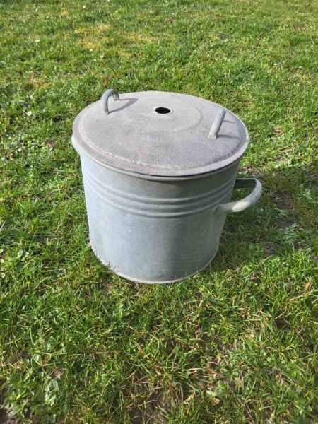alter Zinktopf, Einwecktopf, Übertopf, Zinktonne, Pflanzkübel