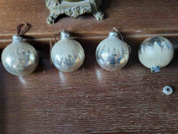 4 DDR Weihnachtskugeln, Christbaumschmuck, Weihnachtsbaum, Weihnachtsschmuck