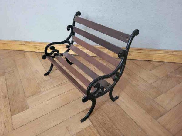 alte Puppen Sitzbank, Gusseisen