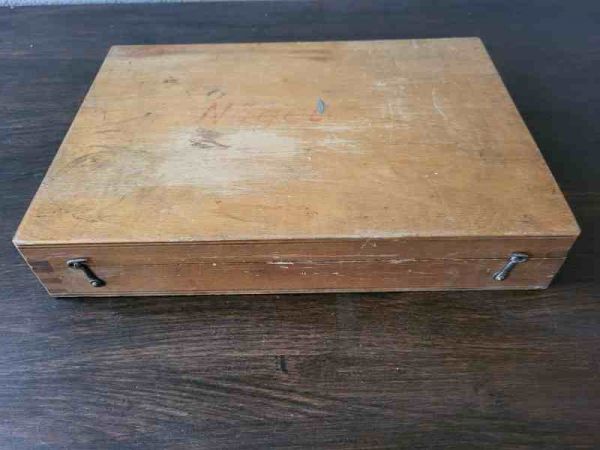 alte Holzkiste, Holzkasten, Aufbewahrung, Dekoration