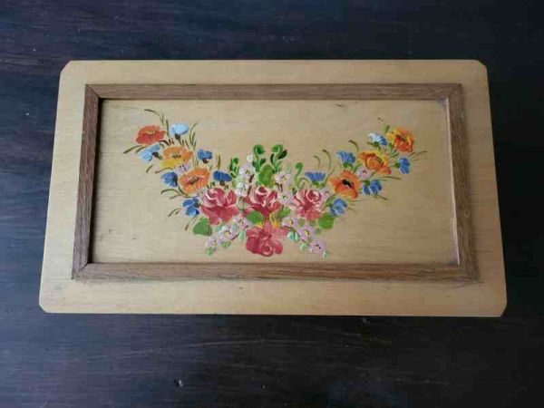 hübsches Schmückkästchen, Schatulle , Holzkiste, Weichholz,