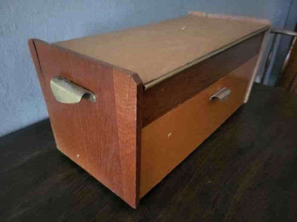 großes Nähkästchen aus den 60er Jahren für Bastler