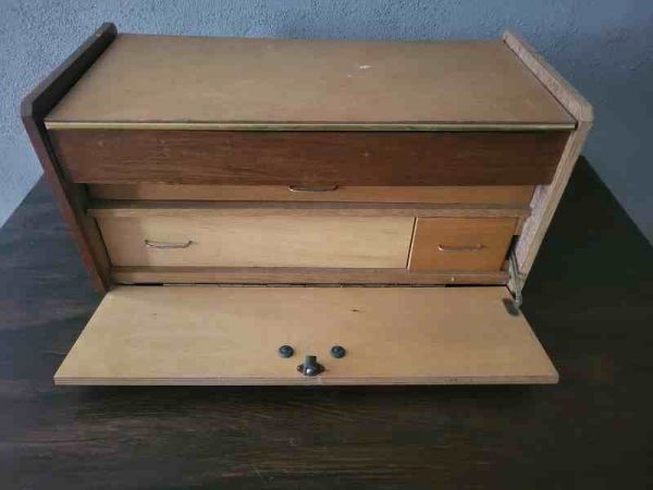 großes Nähkästchen aus den 60er Jahren für Bastler