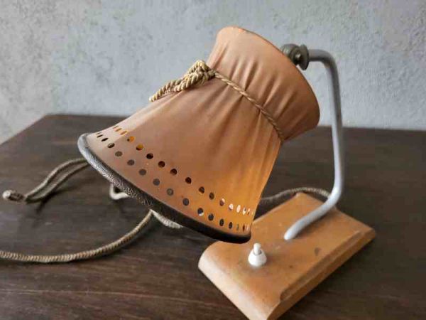 alte Tischlampe. Tischleuchte aus den 20er Jahren