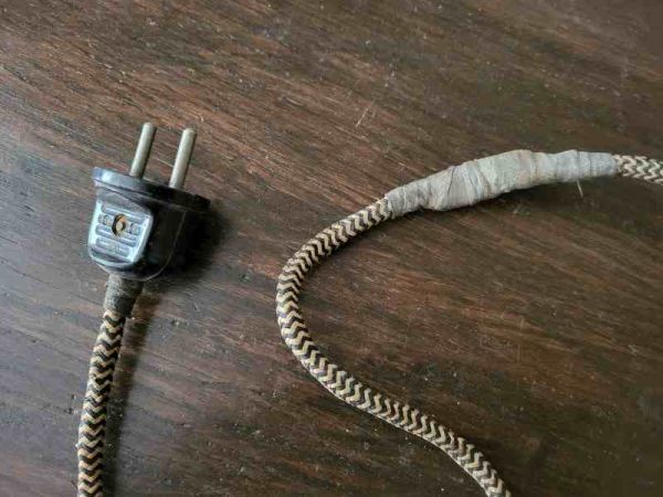 alte Tischlampe. Tischleuchte aus den 20er Jahren
