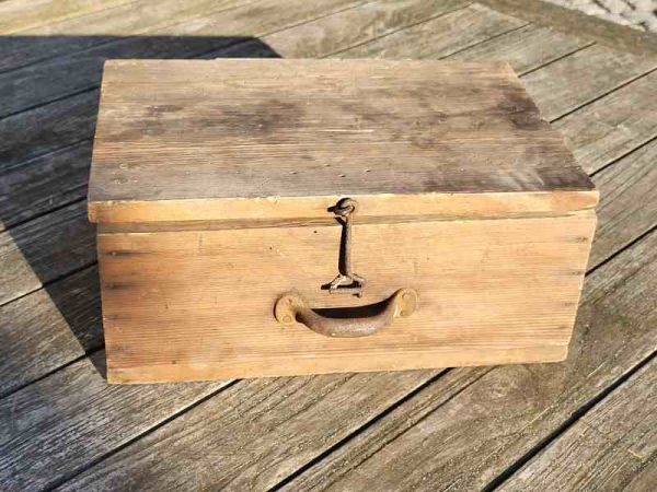 kleinere Holzkiste, Weichholz, Transportkiste