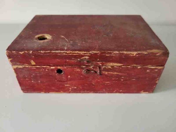 kleine alte Holzkiste, Aufbewahrung, Dekoration