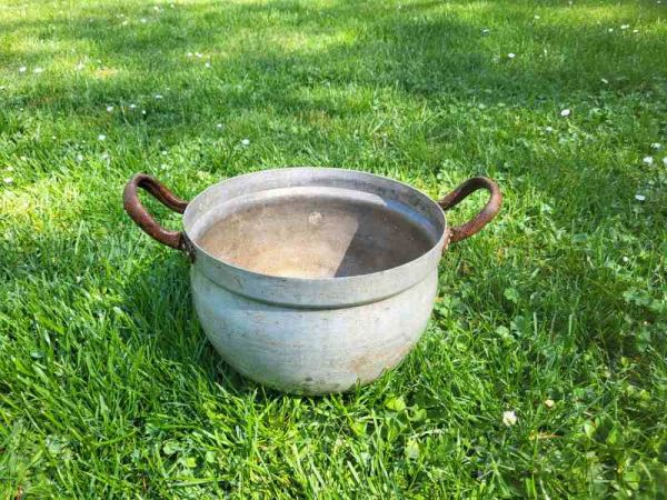 alter Alu Topf