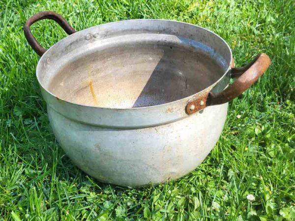 alter Alu Topf
