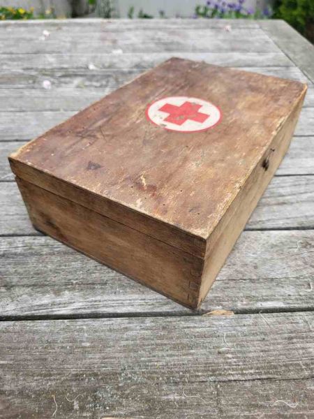 alter Erste Hilfe - Holzkiste, Verbandskasten, Holzkoffer Anker Größe 1