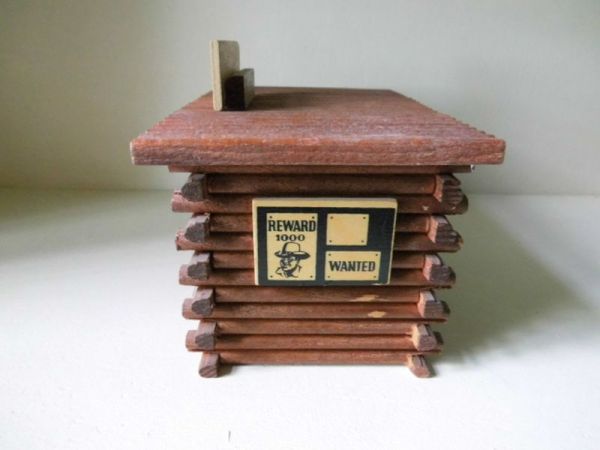 Gebäude / Gefängnis