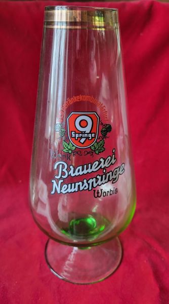 Neunspringe Bierglas