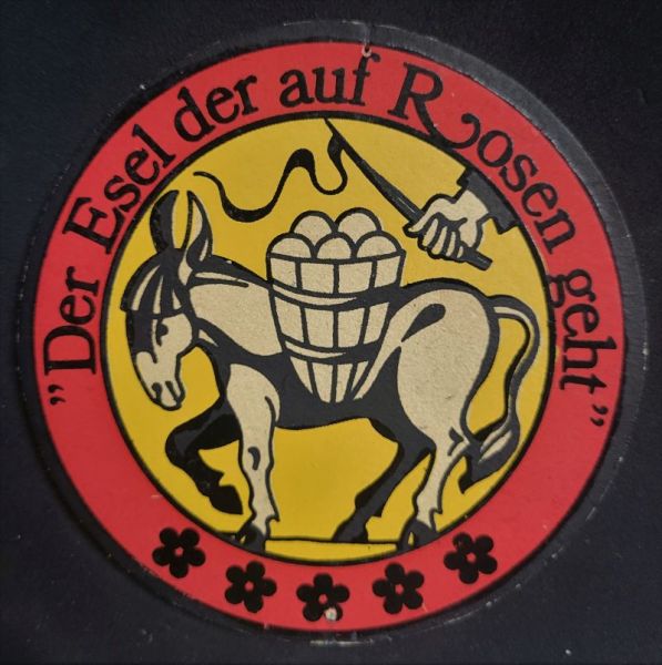 Bierdeckel aus Halle / der Esel der auf Rosen geht
