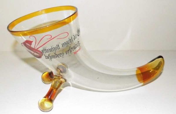 dekoratives Glashorn, Trinkhorn mit Spruch